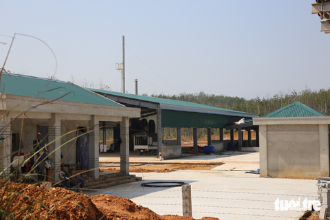 Vì sao nhà máy xử lý rác tiền tỉ ở Hà Tĩnh vẫn chưa đi vào hoạt động? - Ảnh 2. Dự án khu xử lý chất thải rắn huyện Hương Khê có vốn đầu tư hơn 23 tỉ đồng hoàn thành sẽ giải quyết được bài toán ùn ứ rác thải tại địa phương này thời gian qua - Ảnh: LÊ MINH
