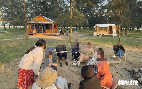 Mở khu du lịch trải nghiệm chui trên đất rừng phi lao của xã - Ảnh 2. Mở khu du lịch trải nghiệm chui trên đất rừng phi lao của xã - Ảnh 2.