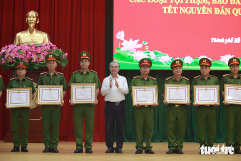 Công an TP.HCM: Đã khởi tố 129 bị can liên quan sai phạm đăng kiểm - Ảnh 3. Công an TP.HCM: Đã khởi tố 129 bị can liên quan sai phạm đăng kiểm - Ảnh 3.