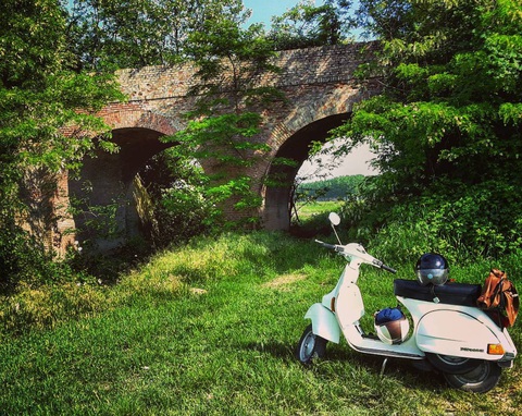 Một mình phượt từ Ý sang Đông Nam Á bằng xe máy Vespa cổ: Chuyến đi trong mơ của dân mê 2 bánh - Ảnh 6. Một mình phượt từ Ý sang Đông Nam Á bằng xe máy Vespa cổ: Chuyến đi trong mơ của dân mê 2 bánh - Ảnh 6.