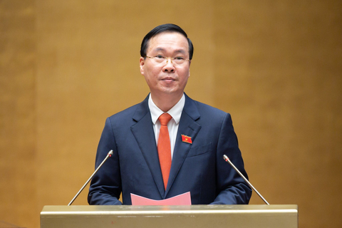 Chủ tịch nước Võ Văn Thưởng mượn thơ Xuân Diệu nói thay lòng mình: Tôi cùng xương thịt với Nhân dân - Ảnh 6. Chủ tịch nước Võ Văn Thưởng mượn thơ Xuân Diệu nói thay lòng mình: Tôi cùng xương thịt với Nhân dân - Ảnh 6.
