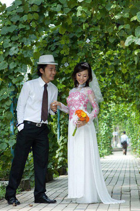 Thu Trang - Tiến Luật re-up loạt ảnh cưới lầy hết nấc nhân Ngày Quốc tế hạnh phúc - Ảnh 4. Thu Trang - Tiến Luật re-up loạt ảnh cưới lầy hết nấc nhân Ngày Quốc tế hạnh phúc - Ảnh 4.