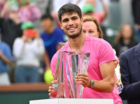 Carlos Alcaraz giành lại vị trí số 1 từ tay Djokovic - Ảnh 1. Carlos Alcaraz giành lại vị trí số 1 từ tay Djokovic - Ảnh 1.