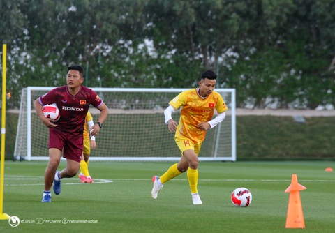U23 Việt Nam tích cực rèn chiến thuật tại Qatar - Ảnh 4. U23 Việt Nam tích cực rèn chiến thuật tại Qatar - Ảnh 4.