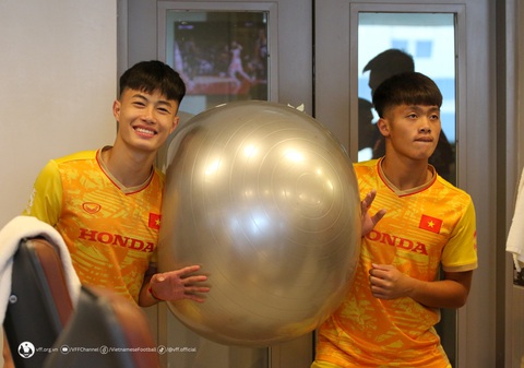 U23 Việt Nam tăng cường tập gym trước trận gặp U23 Iraq - Ảnh 1. U23 Việt Nam tăng cường tập gym trước trận gặp U23 Iraq - Ảnh 1.