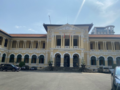 Thân chủ yêu cầu luật sư Đặng Đình Mạnh bồi thường 7,4 tỉ - Ảnh 1. Thân chủ yêu cầu luật sư Đặng Đình Mạnh bồi thường 7,4 tỉ - Ảnh 1.