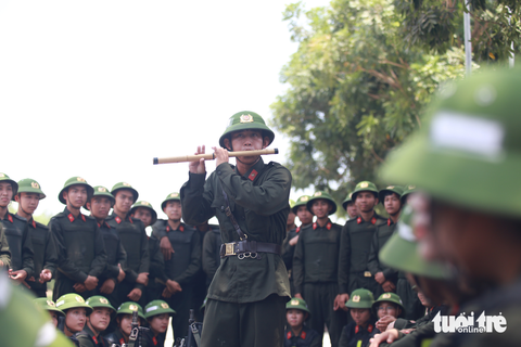 Thao trường khắc nghiệt của các chiến sĩ công an tương lai - Ảnh 9. Thao trường khắc nghiệt của các chiến sĩ công an tương lai - Ảnh 9.