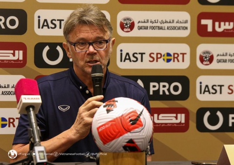 HLV Philippe Troussier: Tôi và học trò nóng lòng gặp U23 Iraq - Ảnh 1. HLV Philippe Troussier: Tôi và học trò nóng lòng gặp U23 Iraq - Ảnh 1.