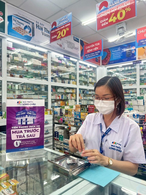 FPT Long Châu triển khai dịch vụ trả góp hóa đơn mua thuốc ung thư - Ảnh 1. FPT Long Châu triển khai dịch vụ trả góp hóa đơn mua thuốc ung thư - Ảnh 1.