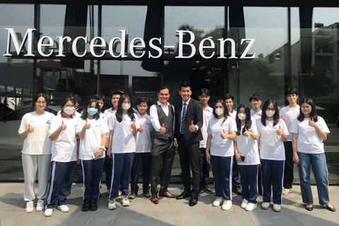 Lựa chọn các trường 3,5 năm tốt nghiệp, sinh viên tốt nghiệp sớm, thành công sớm - Ảnh 2. Lựa chọn các trường 3,5 năm tốt nghiệp, sinh viên tốt nghiệp sớm, thành công sớm - Ảnh 2.