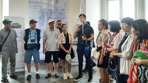 Tour Pháp: Thung lũng Loire và lâu đài Chenonceau - Ảnh 5. Tour Pháp: Thung lũng Loire và lâu đài Chenonceau - Ảnh 5.