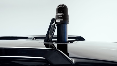 Siêu xe truy quét tội phạm của cảnh sát Dubai: Camera kính viễn vọng, máy bay không người lái - Ảnh 8. Siêu xe truy quét tội phạm của cảnh sát Dubai: Camera kính viễn vọng, máy bay không người lái - Ảnh 8.