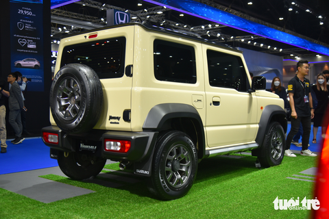 Khám phá Suzuki Jimny đang nhận cọc ở Việt Nam: Mercedes G-Class thu nhỏ, giá khó dưới 800 triệu - Ảnh 5. Khám phá Suzuki Jimny đang nhận cọc ở Việt Nam: Mercedes G-Class thu nhỏ, giá khó dưới 800 triệu - Ảnh 5.