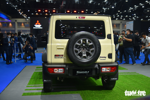 Khám phá Suzuki Jimny đang nhận cọc ở Việt Nam: Mercedes G-Class thu nhỏ, giá khó dưới 800 triệu - Ảnh 10. Khám phá Suzuki Jimny đang nhận cọc ở Việt Nam: Mercedes G-Class thu nhỏ, giá khó dưới 800 triệu - Ảnh 10.