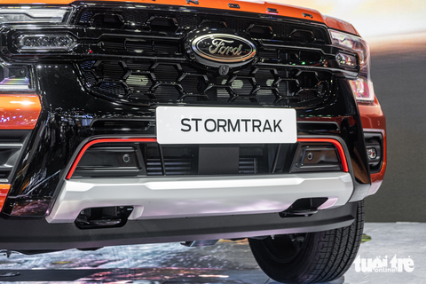 Khám phá Ford Ranger Stormtrak sắp bán ở Việt Nam: Nhiều trang bị xịn, giá quy đổi từ 865 triệu - Ảnh 4. Khám phá Ford Ranger Stormtrak sắp bán ở Việt Nam: Nhiều trang bị xịn, giá quy đổi từ 865 triệu - Ảnh 4.