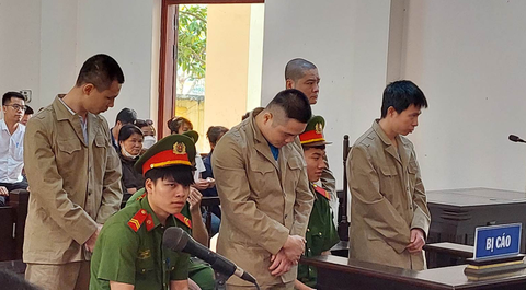Dàn cảnh vi phạm, đặt tiền lên bàn làm việc cảnh sát giao thông để tống tiền - Ảnh 1. Dàn cảnh vi phạm, đặt tiền lên bàn làm việc cảnh sát giao thông để tống tiền - Ảnh 1.
