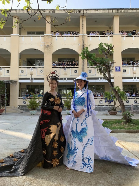 Loạt nữ thần học đường trên đường đua thời trang tái chế - Ảnh 4. Loạt nữ thần học đường trên đường đua thời trang tái chế - Ảnh 4.