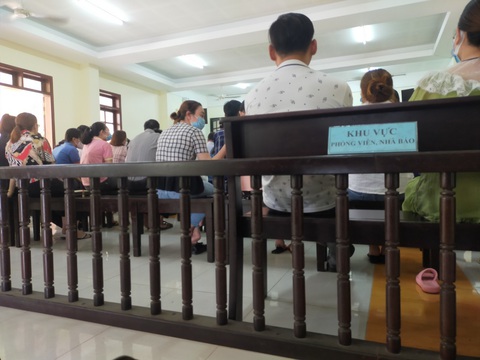 Mua chứng chỉ tiếng Anh giả qua mạng, 49 người hầu tòa - Ảnh 1. Mua chứng chỉ tiếng Anh giả qua mạng, 49 người hầu tòa - Ảnh 1.