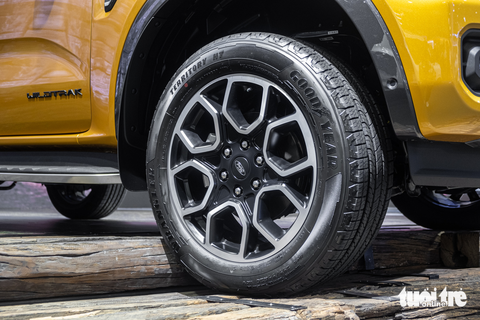 Ford Everest Wildtrak chốt giá 1,5 tỉ đồng tại Việt Nam: SUV 7 chỗ đắt nhất phân khúc - Ảnh 8. Ford Everest Wildtrak chốt giá 1,5 tỉ đồng tại Việt Nam: SUV 7 chỗ đắt nhất phân khúc - Ảnh 8.