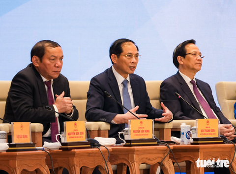 Sống trách nhiệm để làm người có ích - Ảnh 6. Sống trách nhiệm để làm người có ích - Ảnh 6.