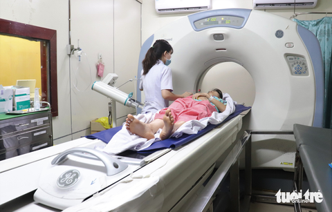 Bệnh viện Chợ Rẫy sửa xong 1 máy CT-Scan, 2 máy gia tốc - Ảnh 4. Bệnh viện Chợ Rẫy sửa xong 1 máy CT-Scan, 2 máy gia tốc - Ảnh 4.