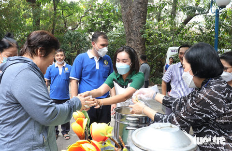 Ngày người bệnh vui khi điều trị tại Viện Y dược học dân tộc TP.HCM - Ảnh 1. Ngày người bệnh vui khi điều trị tại Viện Y dược học dân tộc TP.HCM - Ảnh 1.