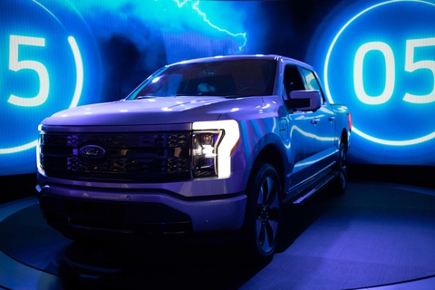 Ford đang đốt tiền mong đuổi kịp Tesla, tách xe điện độc lập để... start-up - Ảnh 3. Ford đang đốt tiền mong đuổi kịp Tesla, tách xe điện độc lập để... start-up - Ảnh 3.