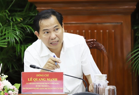 Đường ngàn tỉ làm chậm, bí thư Thành ủy Cần Thơ: Tiền trung ương, tiền thành phố sẽ đi đến đâu - Ảnh 2. Đường ngàn tỉ làm chậm, bí thư Thành ủy Cần Thơ: Tiền trung ương, tiền thành phố sẽ đi đến đâu - Ảnh 2.