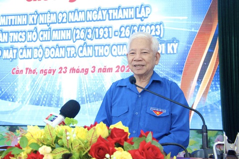 Cần Thơ: Nguyên Chủ tịch nước Nguyễn Minh Triết dự lễ kỷ niệm Ngày thành lập Đoàn TNCS Hồ Chí Minh - Ảnh 1. Nguyên Chủ tịch nước Nguyễn Minh Triết phát biểu tại buổi lễ kỷ niệm 92 năm Ngày thành lập Đoàn TNCS Hồ Chí Minh - Ảnh: NGỌC DIỄM