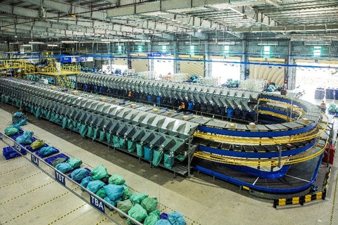 Lazada khánh thành Trung tâm phân loại xử lý 1 triệu đơn hàng mỗi ngày - Ảnh 2. Lazada khánh thành Trung tâm phân loại xử lý 1 triệu đơn hàng mỗi ngày - Ảnh 2.