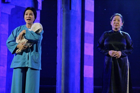 Xem - nghe cuối tuần: Ngân Quỳnh và chuyện tình 35 năm; Ngắm tranh nude ‘Em Tuyết’ - Ảnh 11. Xem - nghe cuối tuần: Ngân Quỳnh và chuyện tình 35 năm; Ngắm tranh nude ‘Em Tuyết’ - Ảnh 11.