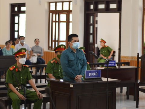 Lập khu dân cư ma để chiếm đoạt hơn 57 tỉ đồng, cựu giám đốc địa ốc lãnh 16 năm tù - Ảnh 1. Lập khu dân cư ma để chiếm đoạt hơn 57 tỉ đồng, cựu giám đốc địa ốc lãnh 16 năm tù - Ảnh 1.