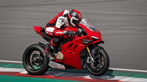 Dân chơi rán trứng trên thân xe mô tô Ducati tiền tỉ - Ảnh 2. Dân chơi rán trứng trên thân xe mô tô Ducati tiền tỉ - Ảnh 2.