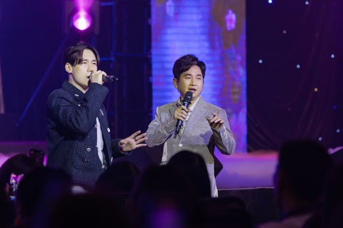 Bằng Cường được vợ bù lỗ liveshow hoành tráng nhất đời - Ảnh 5. Bằng Cường được vợ bù lỗ liveshow hoành tráng nhất đời - Ảnh 5.