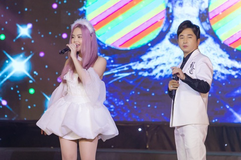 Bằng Cường được vợ bù lỗ liveshow hoành tráng nhất đời - Ảnh 6. Bằng Cường được vợ bù lỗ liveshow hoành tráng nhất đời - Ảnh 6.