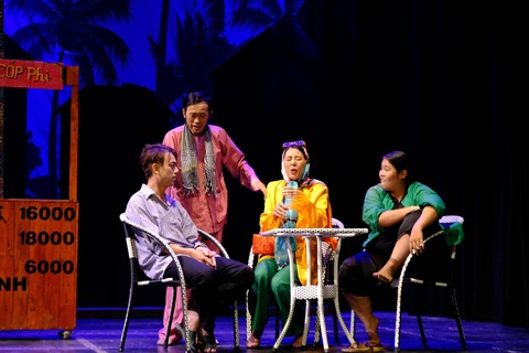 Xem - nghe cuối tuần: Ngân Quỳnh và chuyện tình 35 năm; Ngắm tranh nude ‘Em Tuyết’ - Ảnh 12. Xem - nghe cuối tuần: Ngân Quỳnh và chuyện tình 35 năm; Ngắm tranh nude ‘Em Tuyết’ - Ảnh 12.