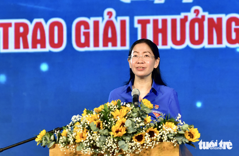 Chị Phan Thị Thanh Phương, bí thư Thành Đoàn TP.HCM, phát động cuộc vận động "TP.HCM - thành phố tôi yêu" - Ảnh: T.T.D Chị Phan Thị Thanh Phương, bí thư Thành Đoàn TP.HCM, phát động cuộc vận động "TP.HCM - thành phố tôi yêu" - Ảnh: T.T.D