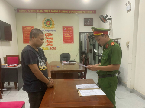 Ly kỳ vụ phá trụ ATM trộm 175 triệu rồi giả hiện trường nhảy cầu - Ảnh 1. Ly kỳ vụ phá trụ ATM trộm 175 triệu rồi giả hiện trường nhảy cầu - Ảnh 1.