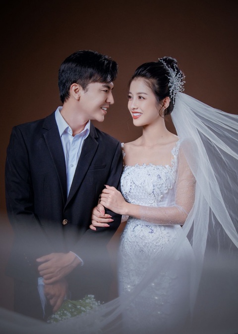 Ảnh cưới lung linh của Trình Mỹ Duyên và Steven Nguyễn - Ảnh 4. Ảnh cưới lung linh của Trình Mỹ Duyên và Steven Nguyễn - Ảnh 4.