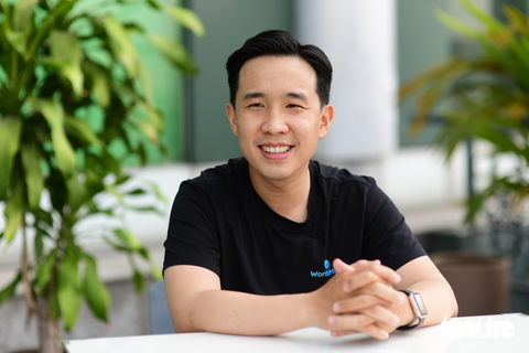 Tuổi Trẻ Start-Up Award 2023. Phạm Thành Ân. Dự án WordsMine - Ảnh: QUANG ĐỊNH Phan Thành Ân bắt đầu dự án WordsMine vì bức xúc khi phải tra từ vựng học ngoại ngữ - Ảnh: QUANG ĐỊNH