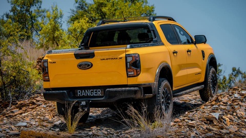 Ford Ranger thêm bản nằm giữa Wildtrak và Raptor, tương tự bản mới sắp bán tại Việt Nam - Ảnh 6. Ford Ranger thêm bản nằm giữa Wildtrak và Raptor, tương tự bản mới sắp bán tại Việt Nam - Ảnh 6.