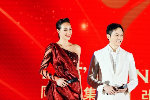 Bắt gặp Trương Trí Lâm, Trần Sơn Thông hát tại Hội An - Ảnh 6. Bắt gặp Trương Trí Lâm, Trần Sơn Thông hát tại Hội An - Ảnh 6.