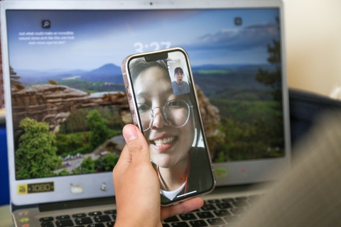 Với sự trợ giúp của công nghệ, những cuộc gọi video hoàn toàn có thể bị giả mạo - Ảnh: PHƯƠNG QUYÊN Với sự trợ giúp của công nghệ, những cuộc gọi video hoàn toàn có thể bị giả mạo - Ảnh: PHƯƠNG QUYÊN