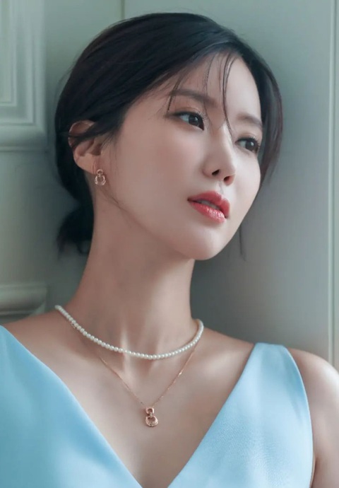 Cuộc chiến khốc liệt của Cha Joo Young, Lim Ji Yeon và các người đẹp sinh năm 1990 - Ảnh 8. Cuộc chiến khốc liệt của Cha Joo Young, Lim Ji Yeon và các người đẹp sinh năm 1990 - Ảnh 8.