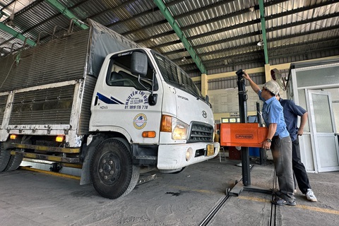 Trung tâm 60-05D hoạt động trở lại, hạ nhiệt quá tải đăng kiểm ở Đồng Nai - Ảnh 1. Trung tâm 60-05D hoạt động trở lại, hạ nhiệt quá tải đăng kiểm ở Đồng Nai - Ảnh 1.