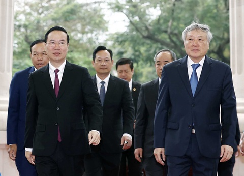 Chủ tịch nước Võ Văn Thưởng: Xét xử không được để xảy ra oan, giảm tối đa tình trạng sai - Ảnh 1. Chủ tịch nước Võ Văn Thưởng đến thăm và làm việc tại Tòa án nhân dân tối cao - Ảnh: TTXVN