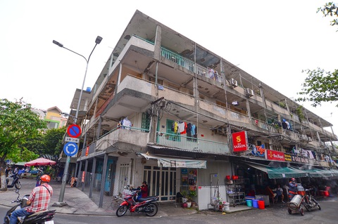 TP.HCM họp bàn gỡ khó cho 16 chung cư cấp D chưa được xây mới - Ảnh 2. TP.HCM họp bàn gỡ khó cho 16 chung cư cấp D chưa được xây mới - Ảnh 2.