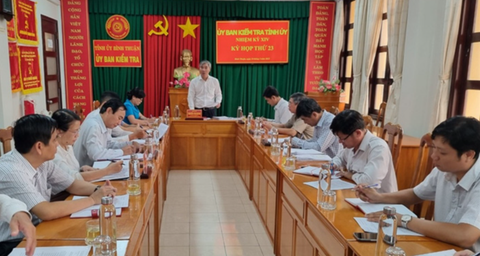 Cảnh cáo nguyên chủ tịch, phó chủ tịch huyện ở Bình Thuận do sai phạm đất đai - Ảnh 1. Cảnh cáo nguyên chủ tịch, phó chủ tịch huyện ở Bình Thuận do sai phạm đất đai - Ảnh 1.