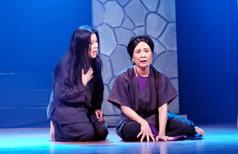 Tình yêu đất nước thiết tha trong Câu hò đất mẹ - Ảnh 1. Tình yêu đất nước thiết tha trong Câu hò đất mẹ - Ảnh 1.