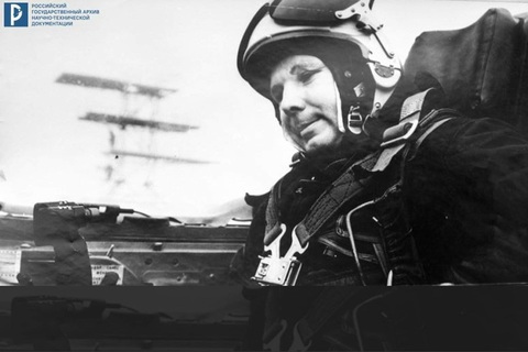Lần đầu công bố ảnh vụ tai nạn của nhà du hành vũ trụ Yuri Gagarin - Ảnh 1. Lần đầu công bố ảnh vụ tai nạn của nhà du hành vũ trụ Yuri Gagarin - Ảnh 1.